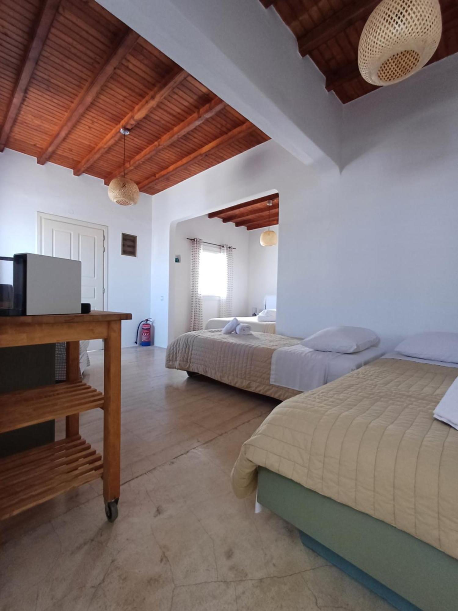 Manos Rooms Mykonos Town Exterior photo