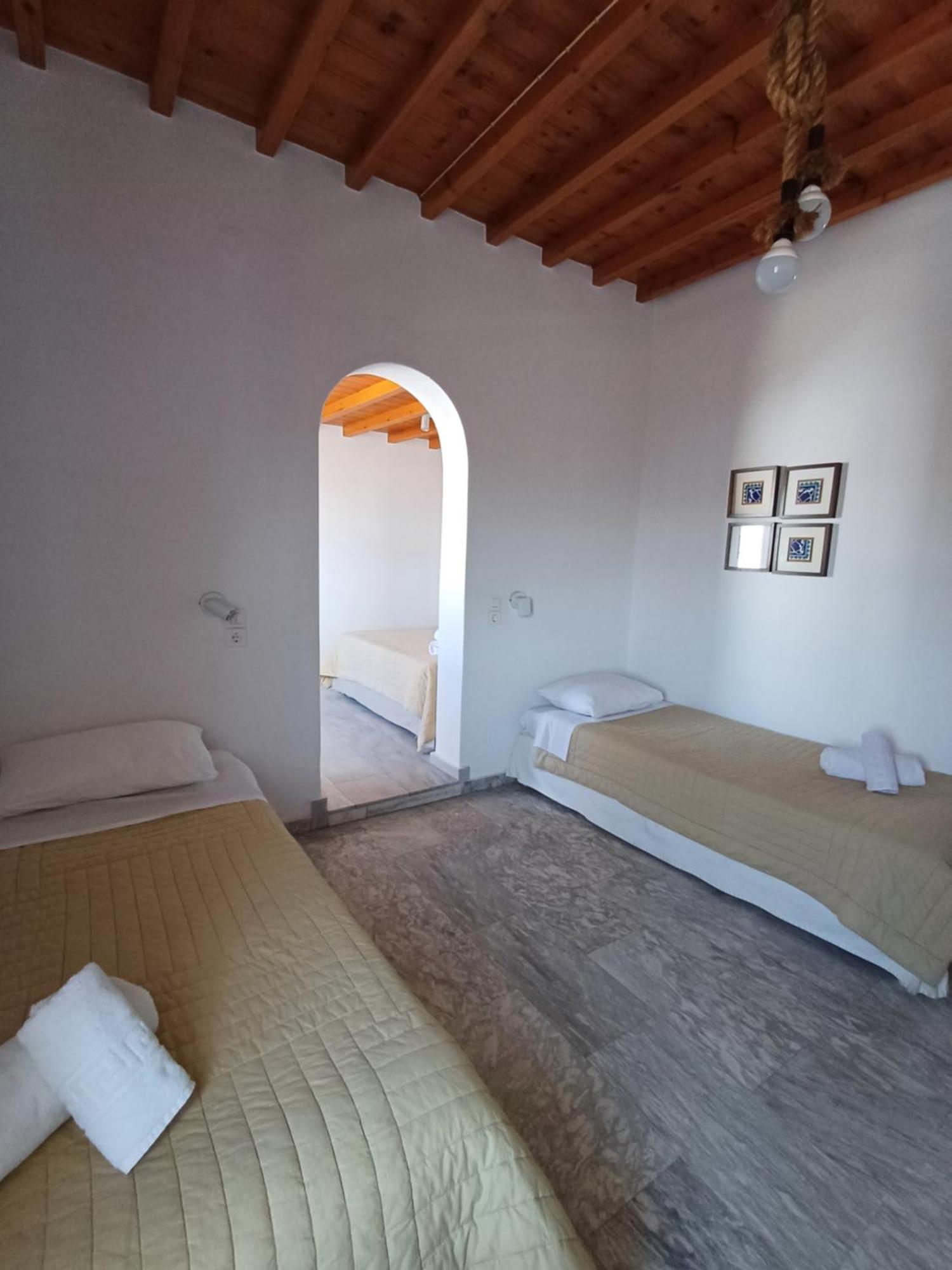 Manos Rooms Mykonos Town Exterior photo
