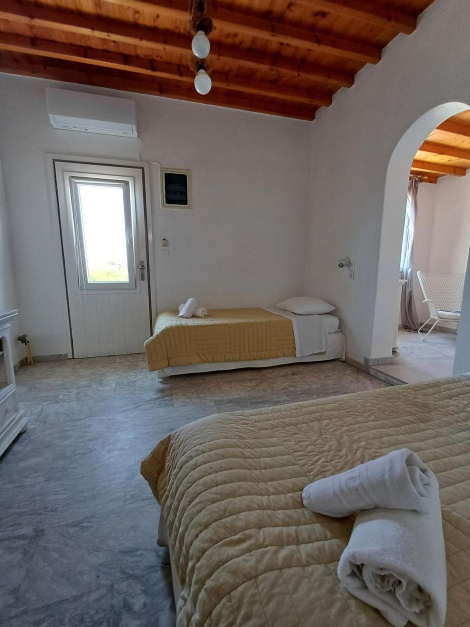 Manos Rooms Mykonos Town Exterior photo