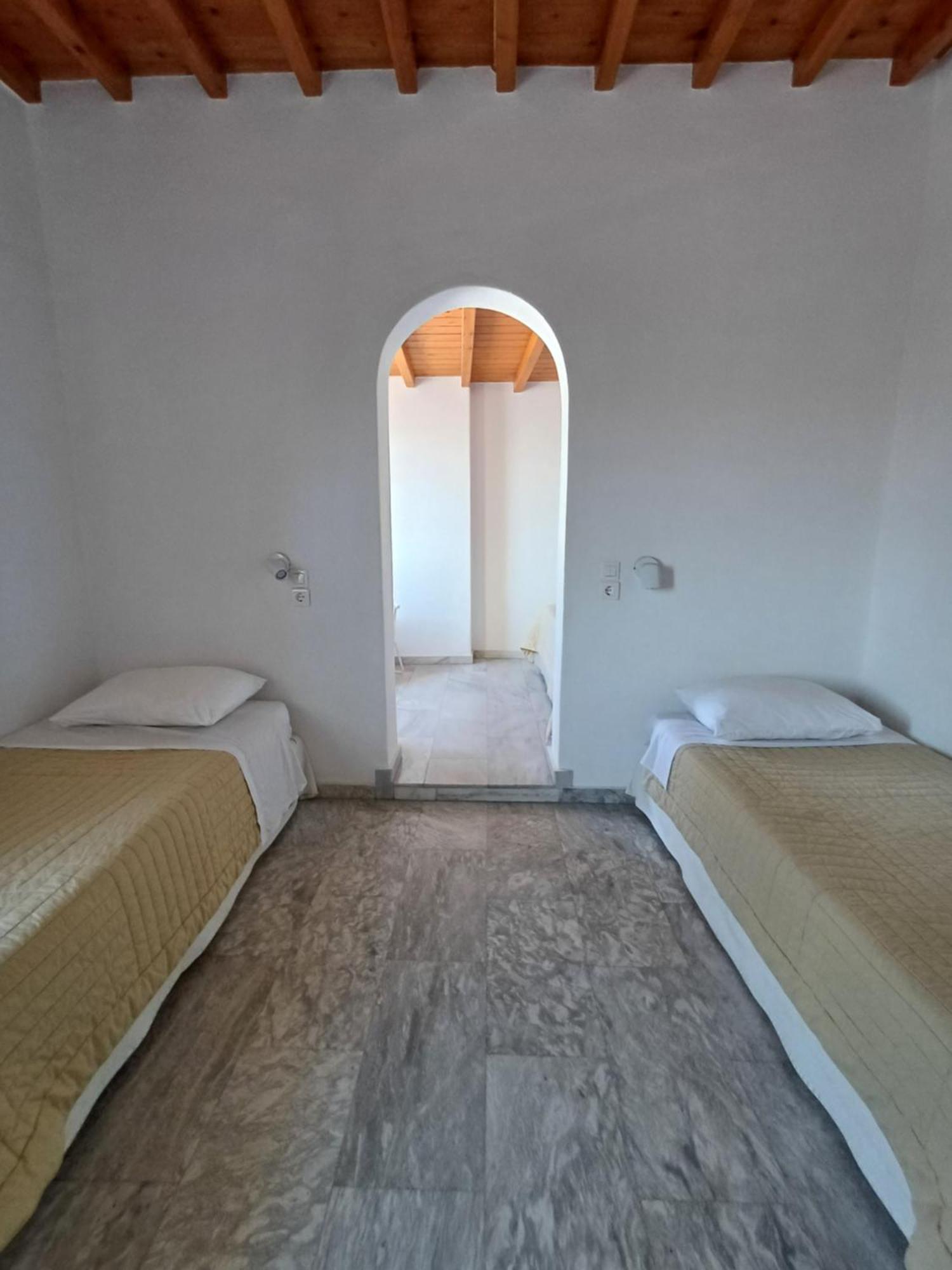 Manos Rooms Mykonos Town Exterior photo