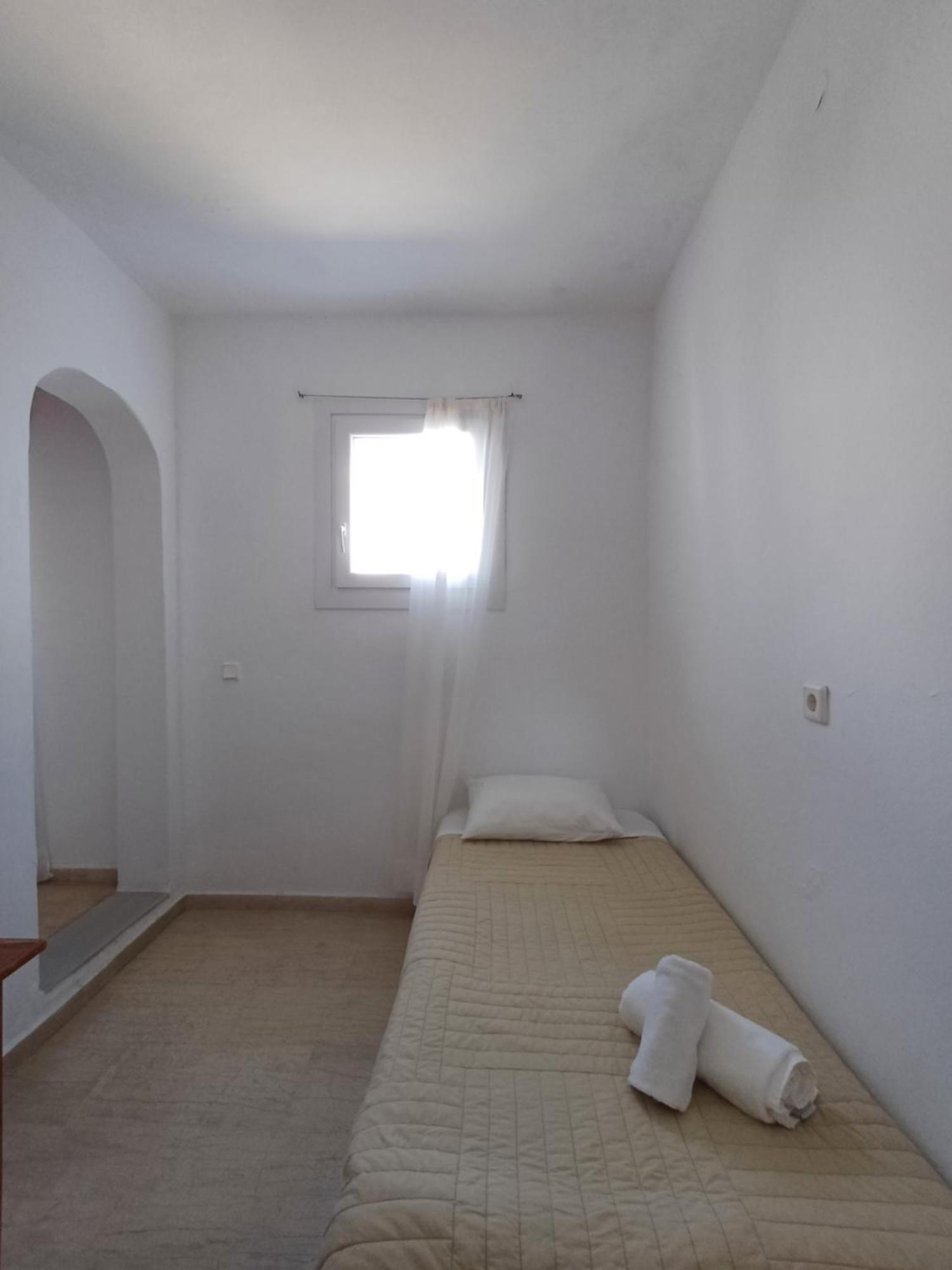 Manos Rooms Mykonos Town Exterior photo