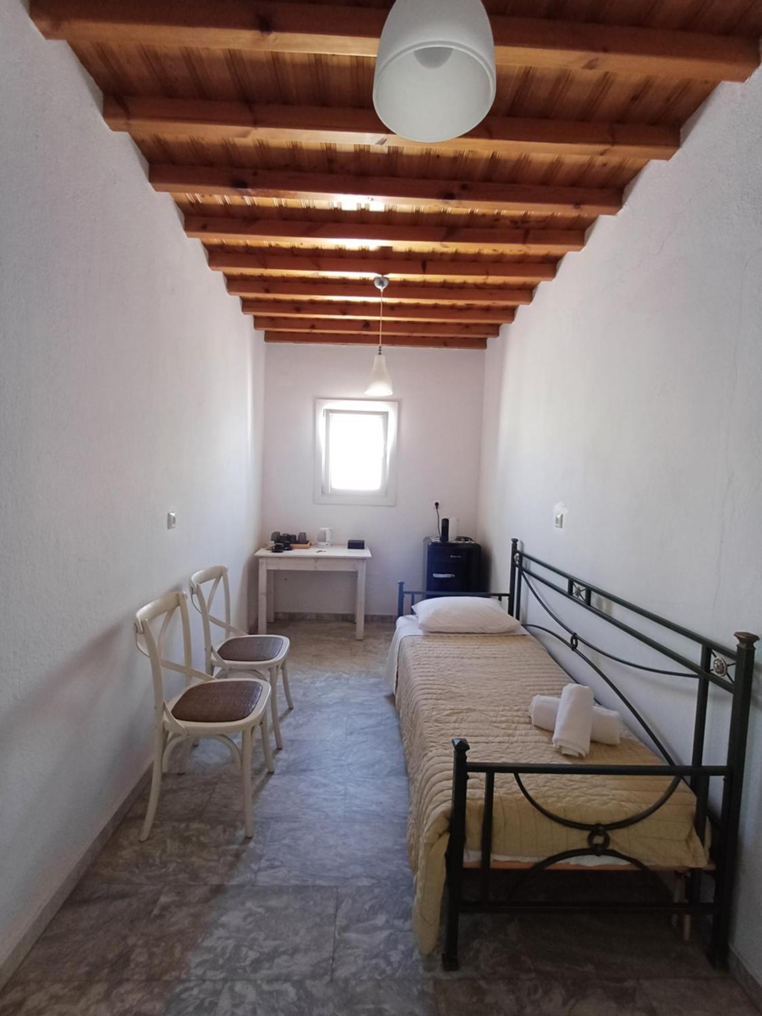 Manos Rooms Mykonos Town Exterior photo