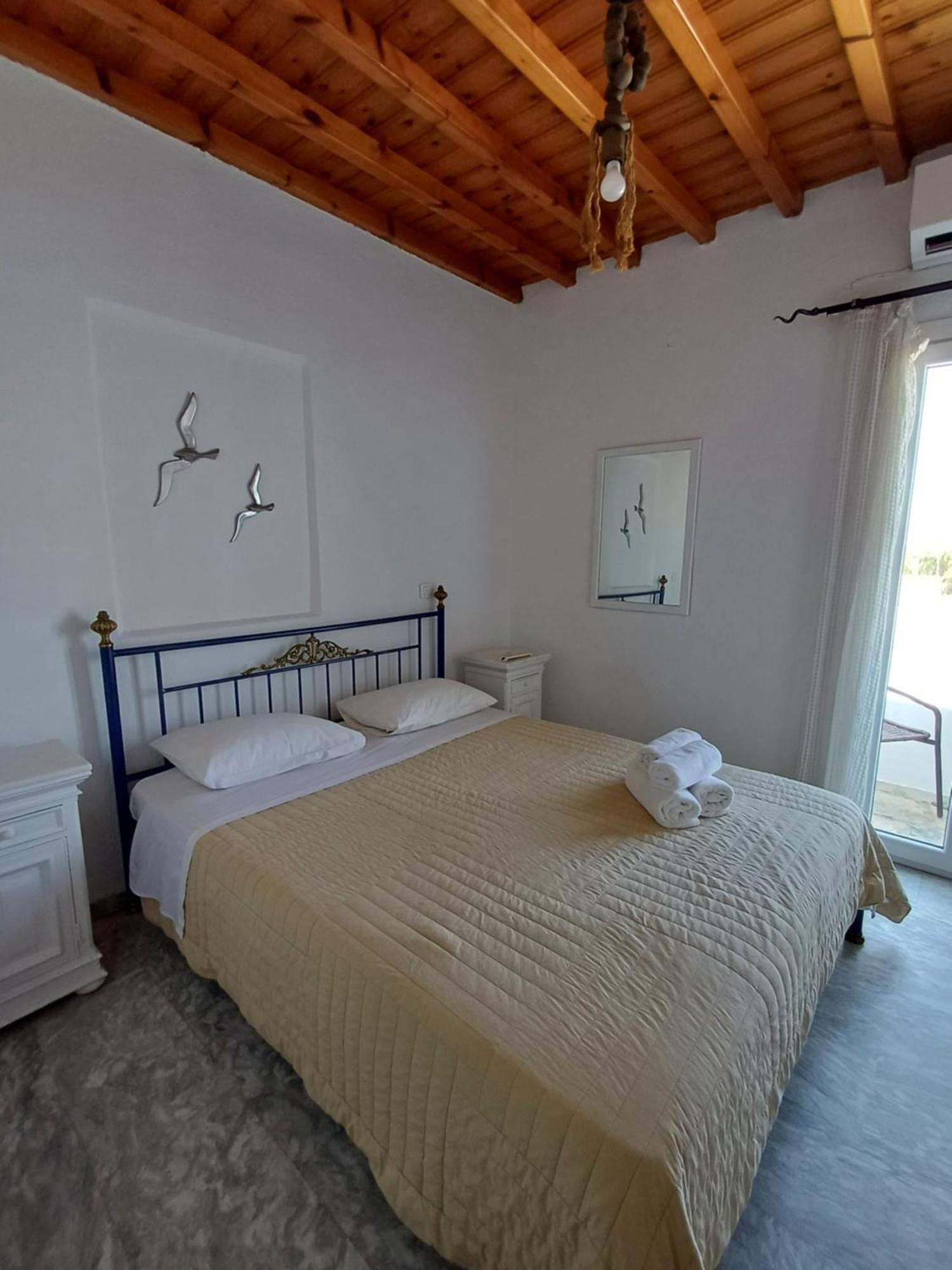 Manos Rooms Mykonos Town Exterior photo