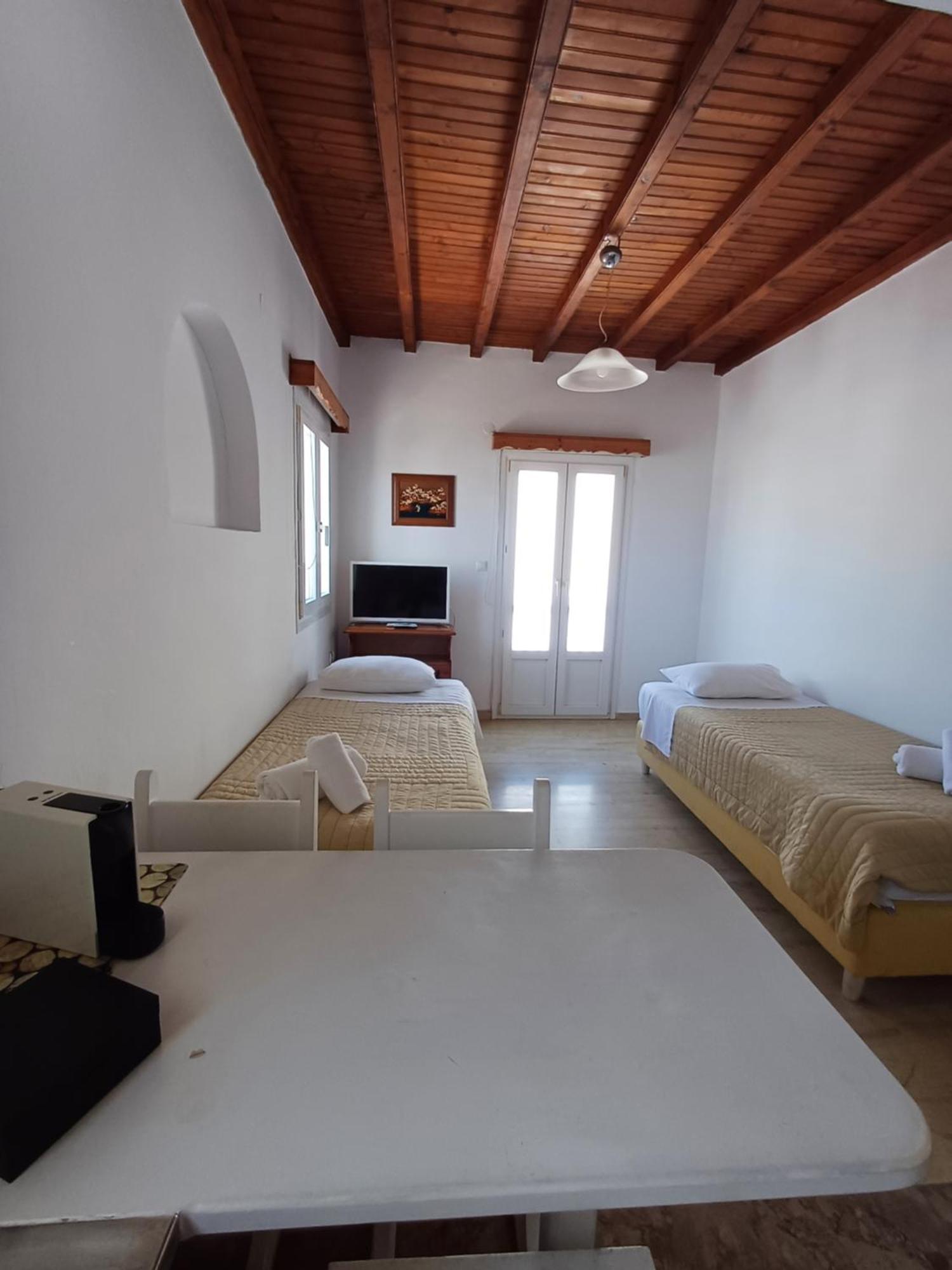 Manos Rooms Mykonos Town Exterior photo