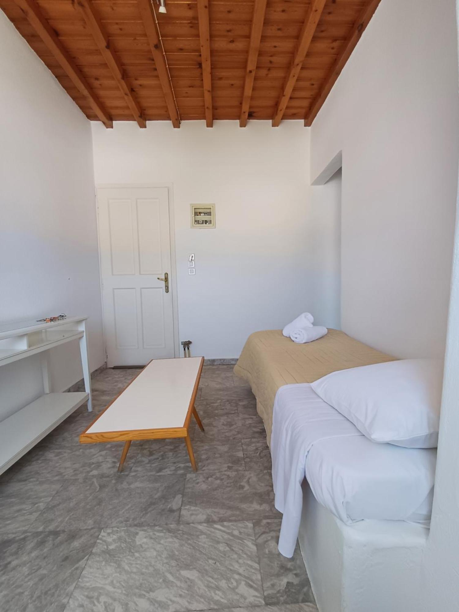 Manos Rooms Mykonos Town Exterior photo