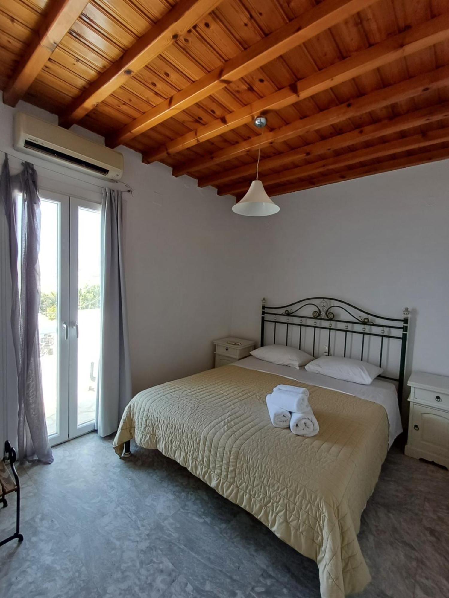 Manos Rooms Mykonos Town Exterior photo