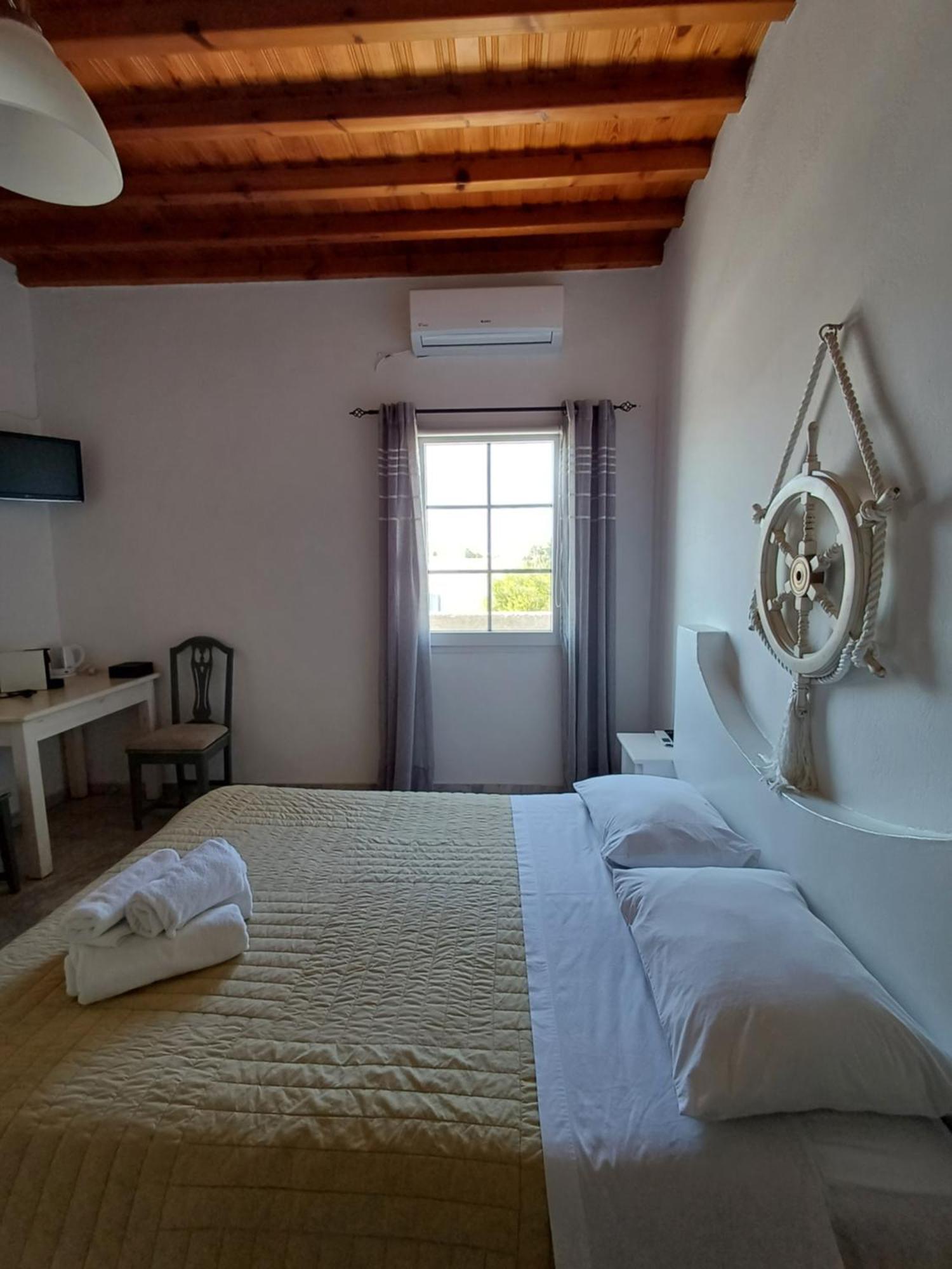 Manos Rooms Mykonos Town Exterior photo