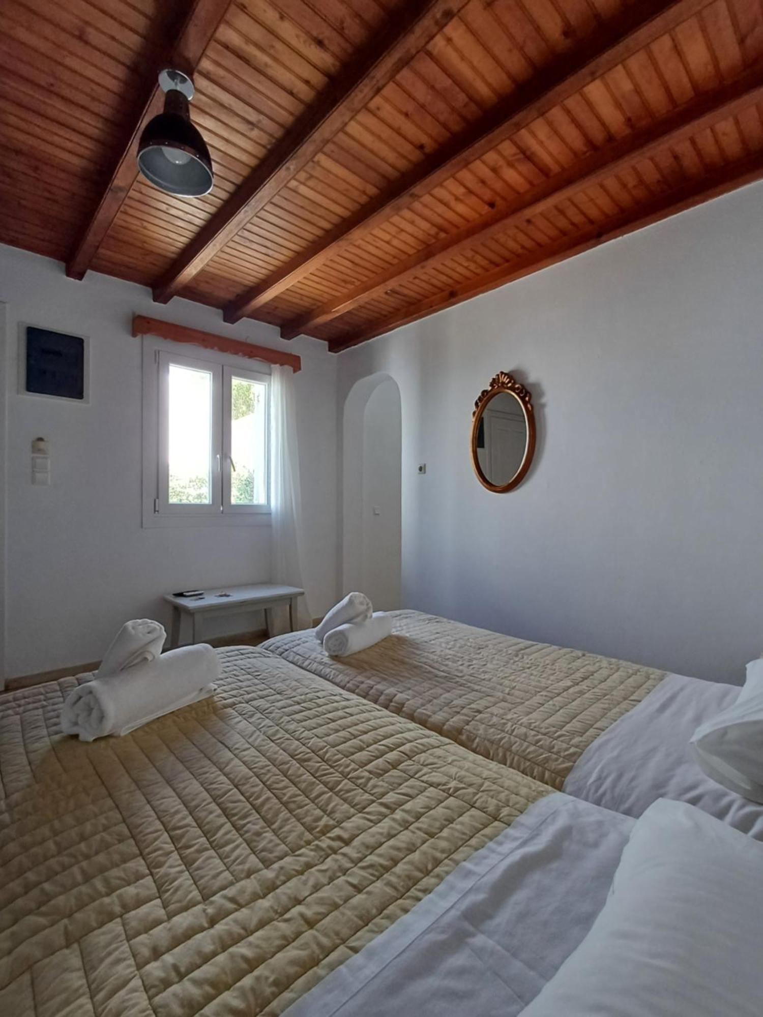 Manos Rooms Mykonos Town Exterior photo