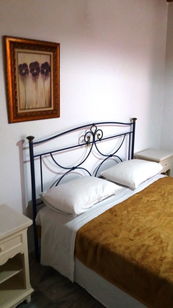 Manos Rooms Mykonos Town Exterior photo